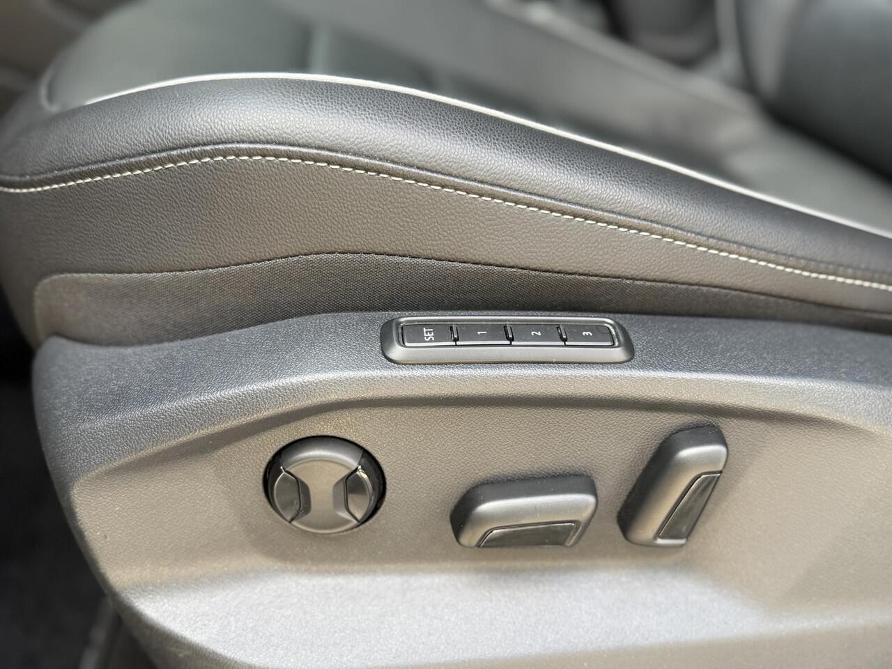 Volkswagen TIGUAN 1.4 TSI eHybrid R-Line Business+ SOH94%|Pano|Leer|Memory|360Cam|Trekhaak|Winter/Zomer banden