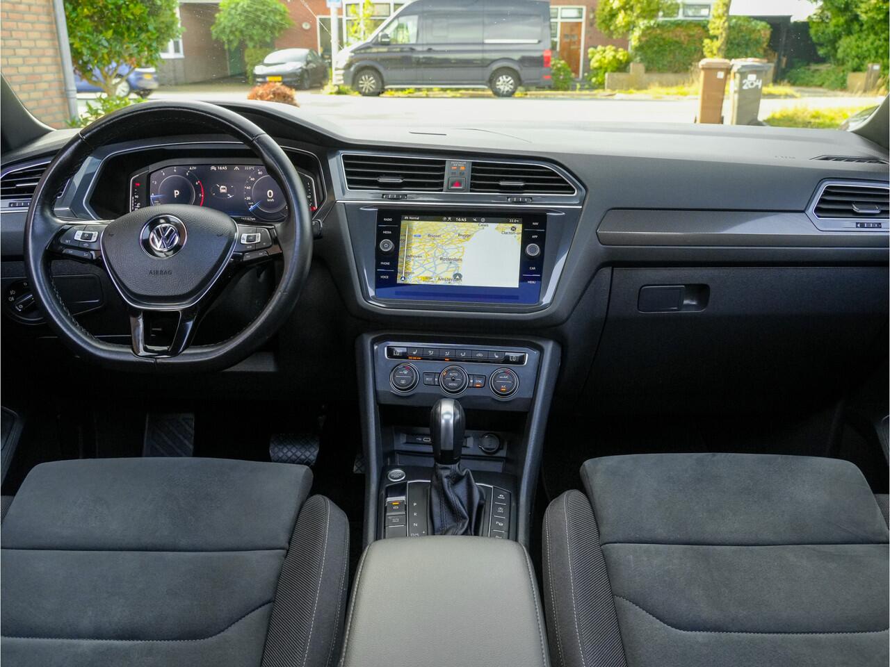 Volkswagen TIGUAN Allspace 1.5 TSI AUT7 3xR-LINE 7PERS HIGHLINE-R PANODAK NAVI CAMERA DIGIDASH 20INCH LMV PARKASSIST PDC