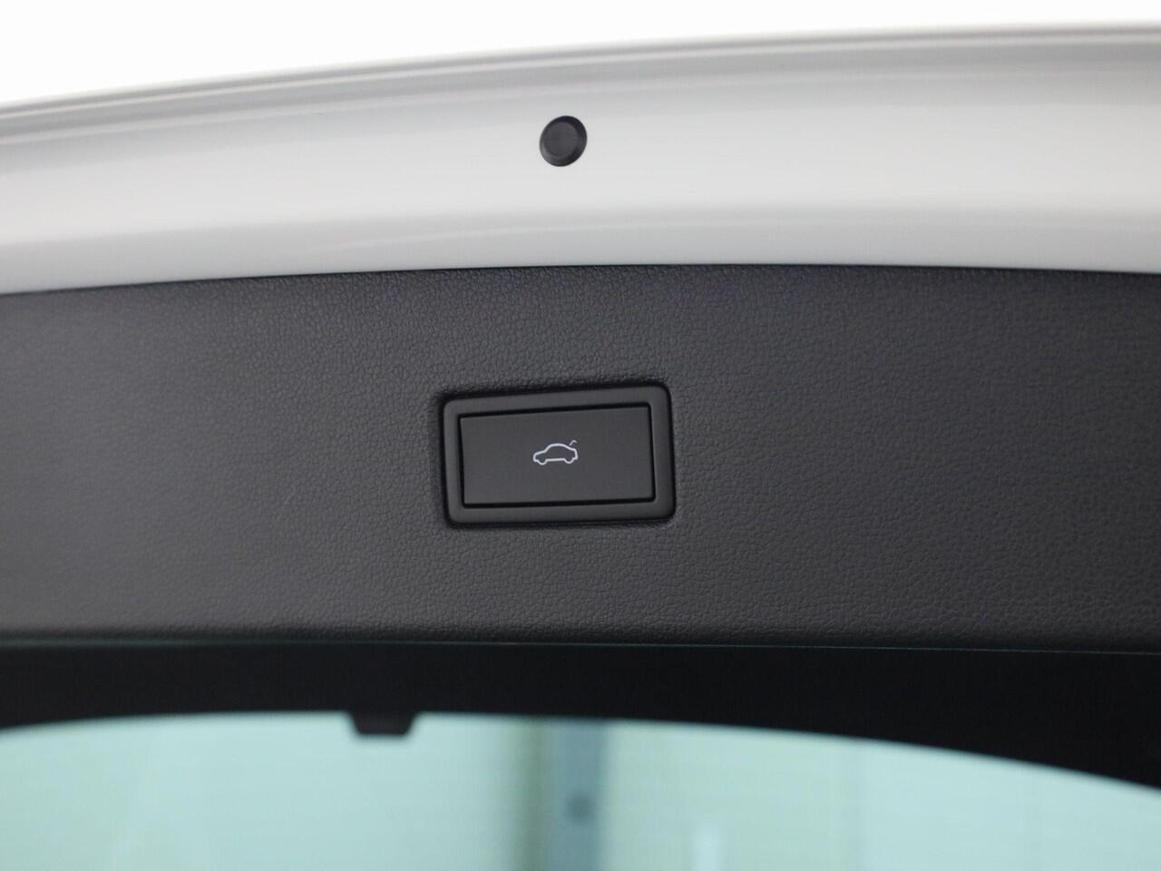 Volkswagen TIGUAN 1.5TSI/150PK Life Active · Camera · Navigatie · Trekhaak · Stoel-& stuurverwarming · Garantie tot mei 2026 of 100000km