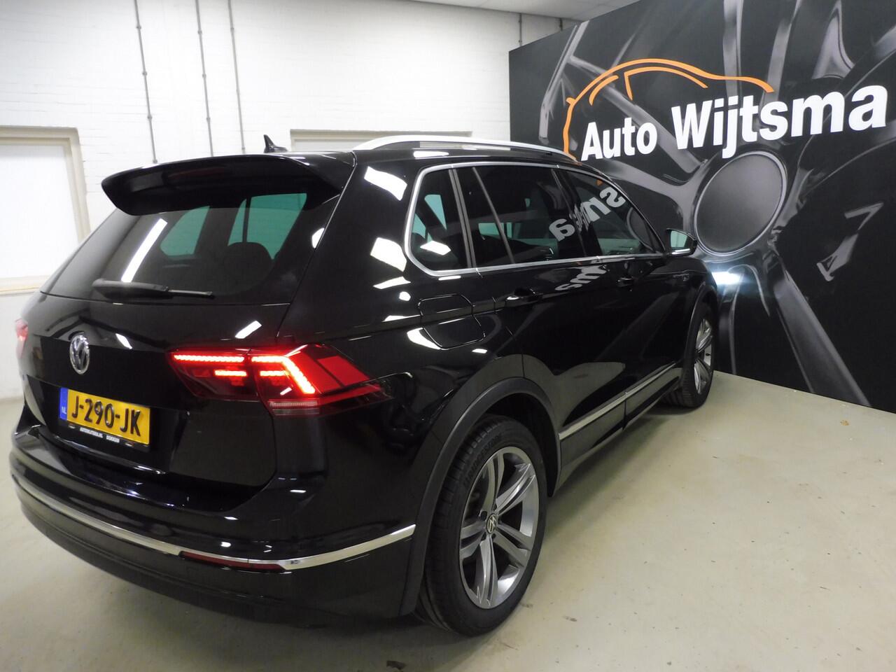 Volkswagen TIGUAN 1.5 TSI ACT Highline Business R Digidash | Pano | LED | LMV 19"| NL auto | 1e eig.