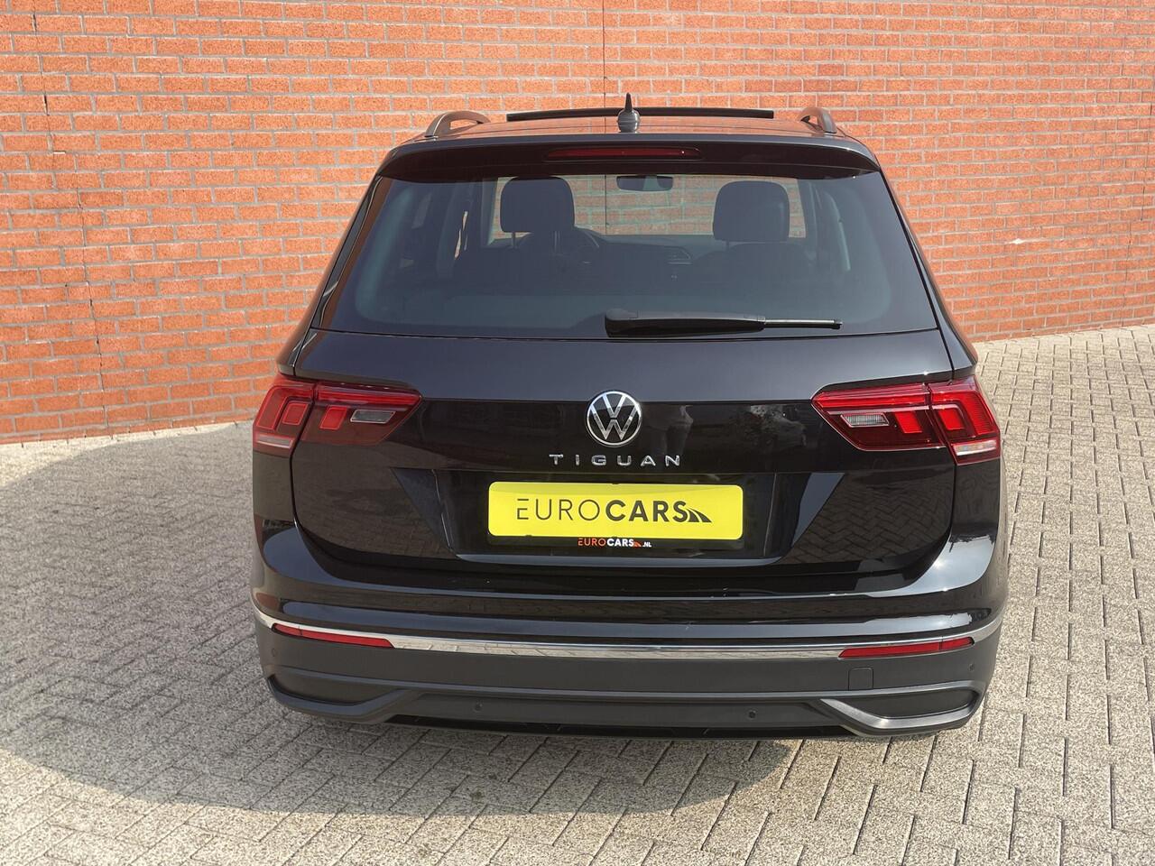 Volkswagen TIGUAN 1.5 TSI 150pk DSG Life COMPANY CAR Panoramadak Navigatie d.m.v. Apple Carplay Android Auto Parkeersensoren Adaptive Cruise Control Stoel- en stuurverwarming Ledverlichting Getinte ramen Climate Control