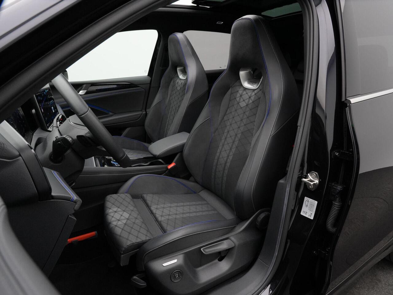 Volkswagen TIGUAN 1.5 eHybrid 204 pk DSG R-Line Edition | Panoramadak | Adaptief onderstel | Achteruitrijcamera | Stuur-/stoelverwarming