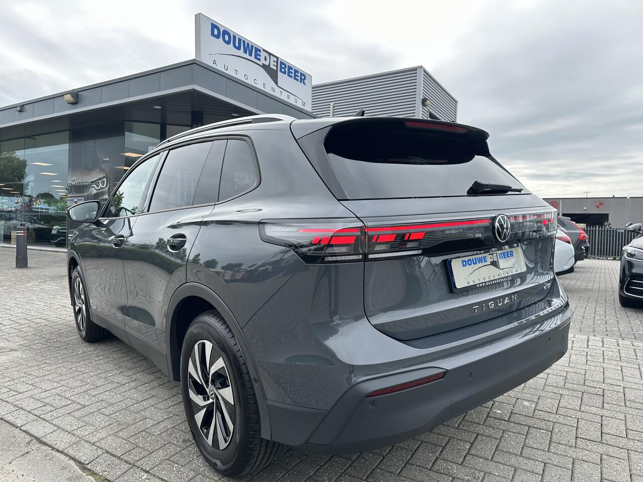 Volkswagen TIGUAN 1.5 eTSI Life Aut NEW MODEL Navi | Camera | Adapt. Cruise | Dodehoek