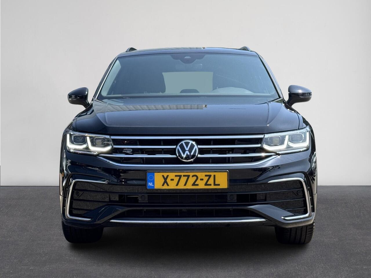 Volkswagen TIGUAN 1.5 TSI R-Line Business Automaat | Matrix LED koplampen | Cruise control adaptief | Digitaal Dashboard | Climate Control | comfortstoelen | Apple Carplay/Android Auto | Parkeersensor voor/achter | 19" Lichtmetalen Velgen ( Vesteging - Vianen )