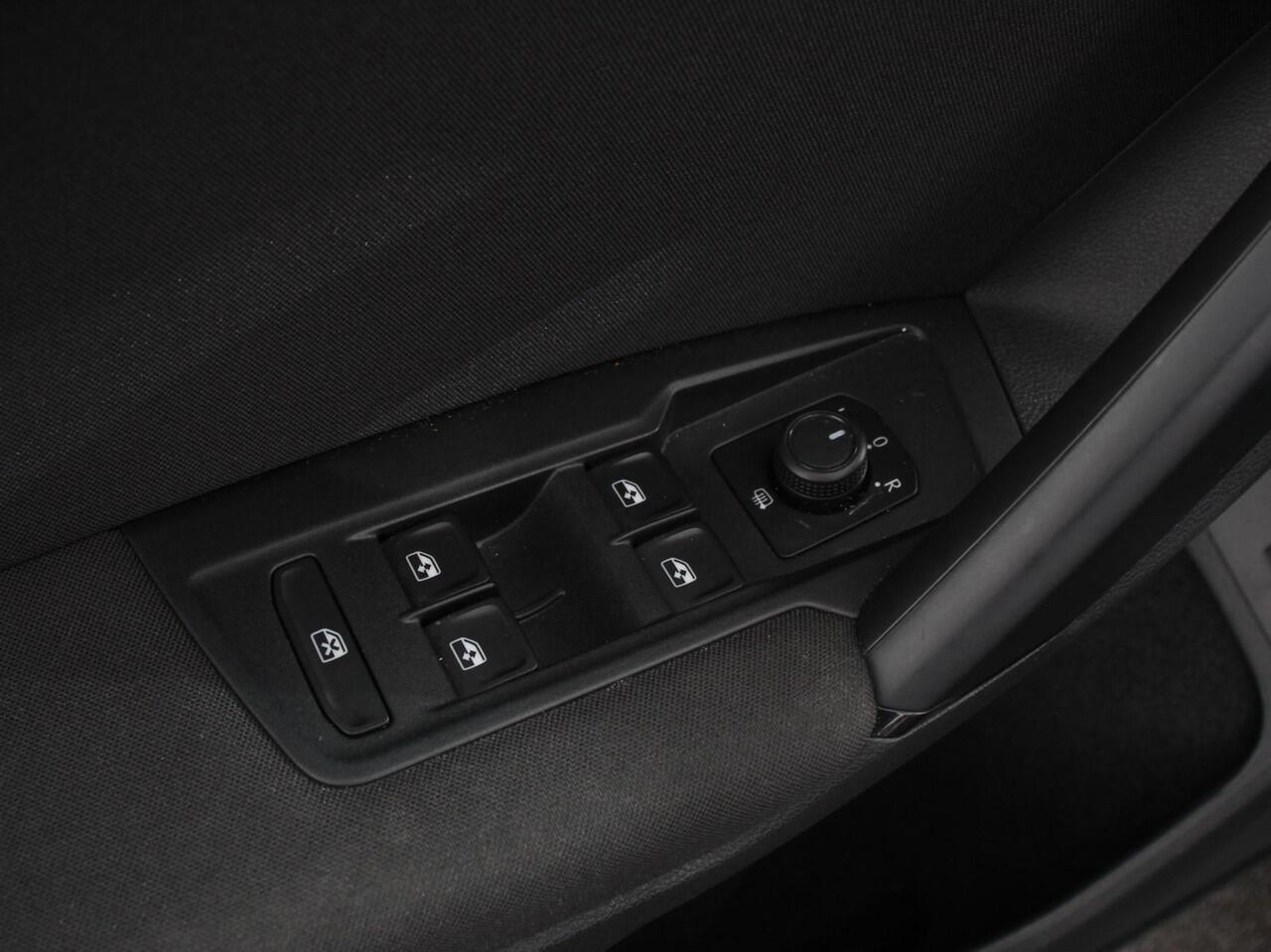 Volkswagen TIGUAN 1.5 TSI Comfortline Team DSG | Navigatie | Apple carplay/Android Auto | Climate Control | Camera | Lane Assist | Virtual Cockpit | Winterpakket | Adaptive Cruise control | Lichtmetalen Velgen