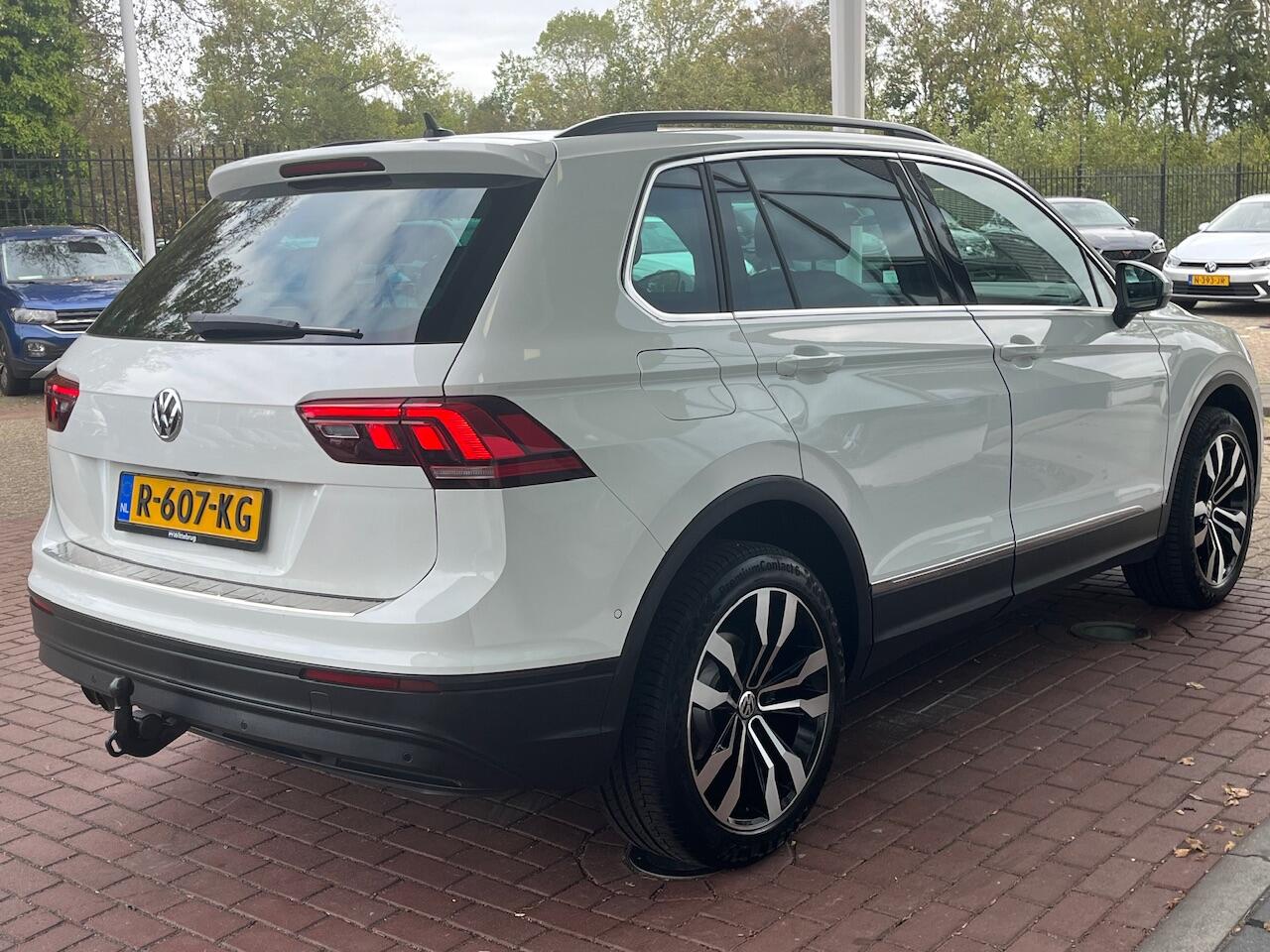 Volkswagen TIGUAN Comfortline 4-Motion / 190 PK / 19 Inch / Navigatie / Camera / Side Assist / Adaptive Cruise
