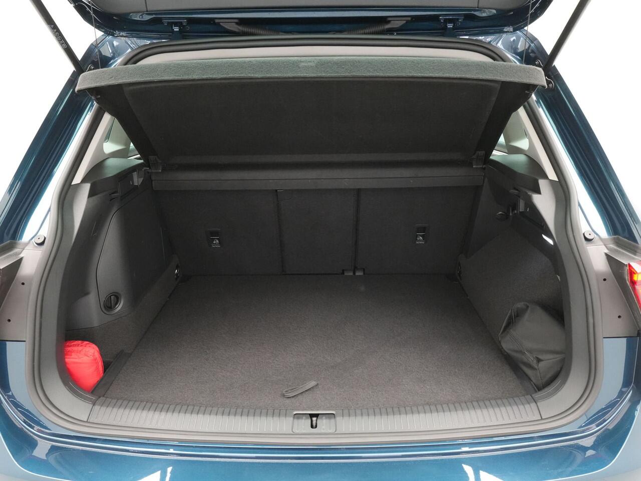 Volkswagen TIGUAN 1.4 TSI 245pk eHybrid Life Navigatie Clima Pdc Acc Side Assist 155