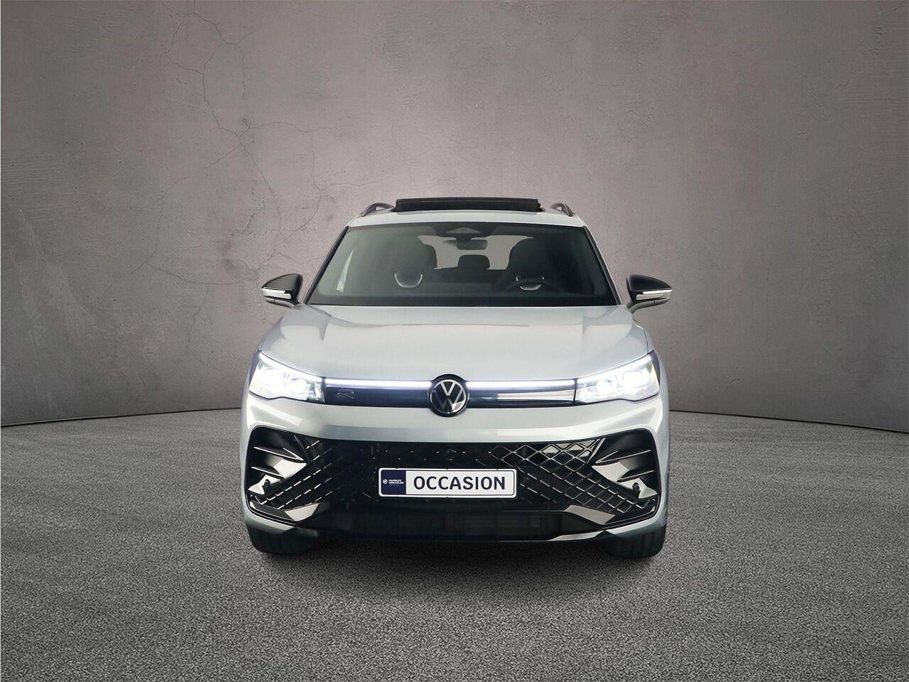 Volkswagen TIGUAN R-Line Edition 1.5 eTSI 150pk DSG Automaat Trekhaak, Panoramadak, Black Style, 360 camera, Adaptive cruise control, Achteruitrijcamera, Elektrische achterklep