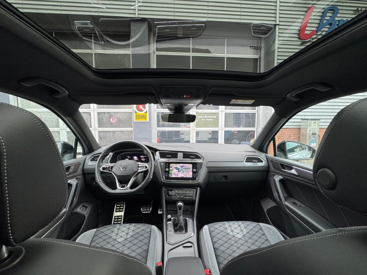 Volkswagen TIGUAN 1.4TSI eHybride R-Line business Black Style Panodak