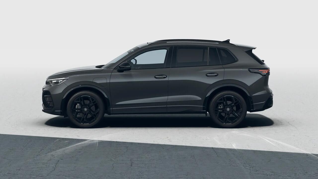 Volkswagen TIGUAN 1.5 eHybrid 272 6DSG R-Line Edition Automaat | Black Style Pakket