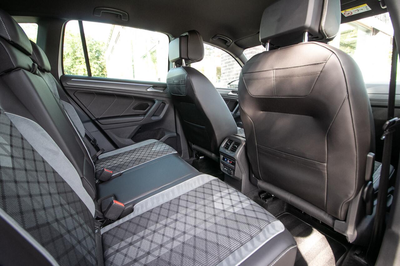 Volkswagen TIGUAN 1.4 TSI eHybrid R-Line Business+ - Trekhaak | Winter pack | HUD | Blindspot