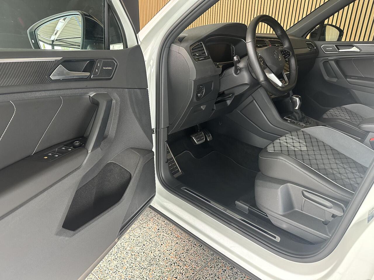 Volkswagen TIGUAN 1.5 TSI Black Style | Harman / Kardon | Carplay | IQ LED