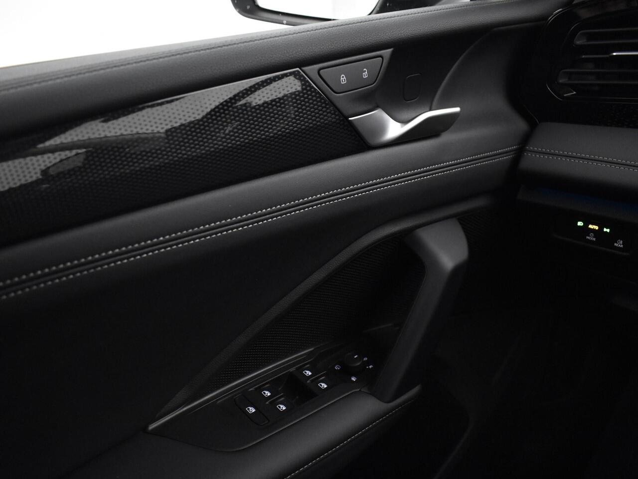 Volkswagen TIGUAN 1.5 eTSI 130pk DSG Life Edition · Camera · Apple/Android Car Play · Navi · Stoel&stuur Verwarming · 17'' Inch ·