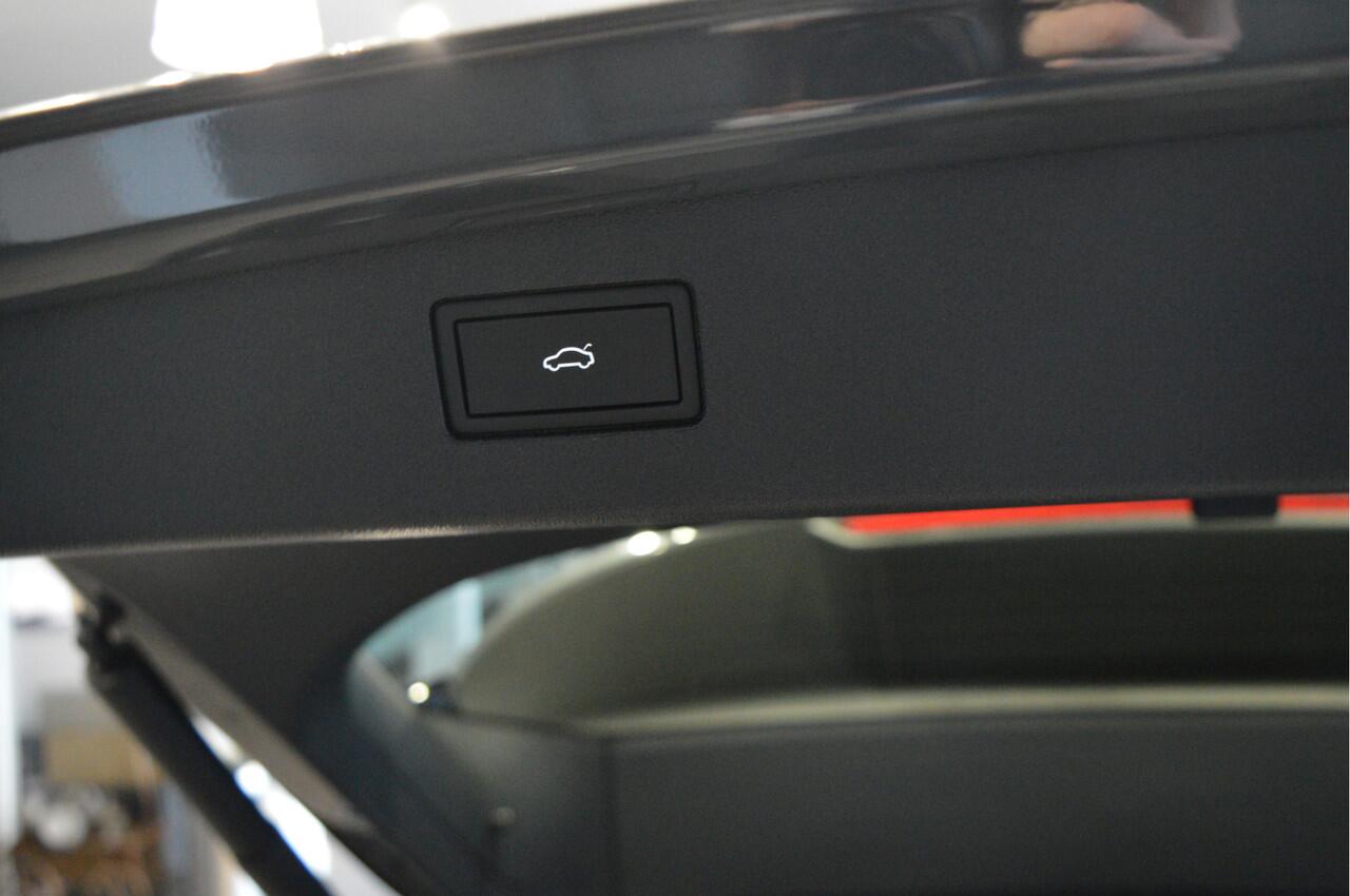 Volkswagen TIGUAN 1.5 eHybrid 3X R-Line Black Style pano head up 20 inch !!