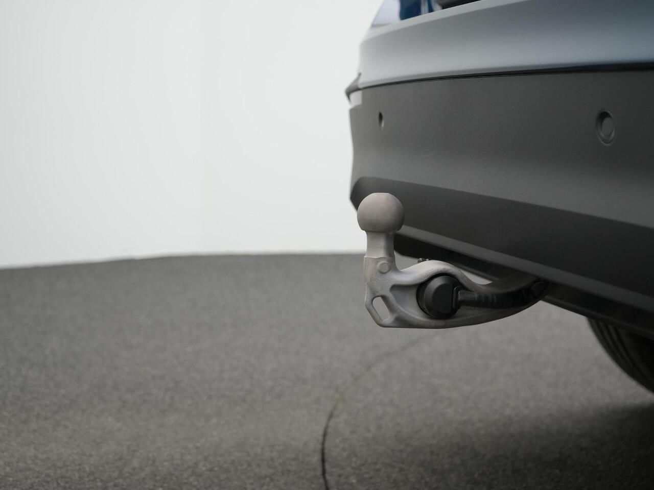 Volkswagen TIGUAN 1.5 eHybrid 204 pk DSG Life Edition | Trekhaak | Stuur-/achterbankverwarming | Achteruitrijcamera