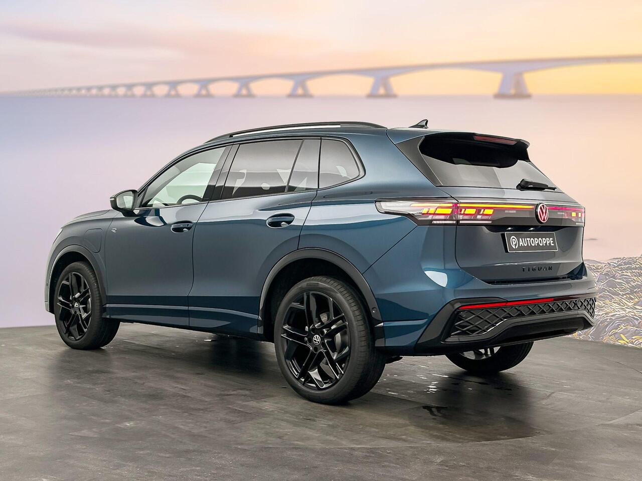 Volkswagen TIGUAN R-Line Edition Plug in Hybride 204 pk Black Style Pakket