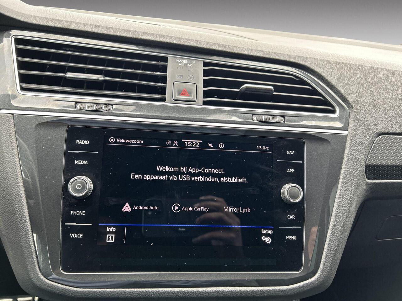 Volkswagen TIGUAN 1.5 TSI R-Line Business+ | Carplay | Parkeersensoren | Adaptieve Cruise Control | Climate Control |