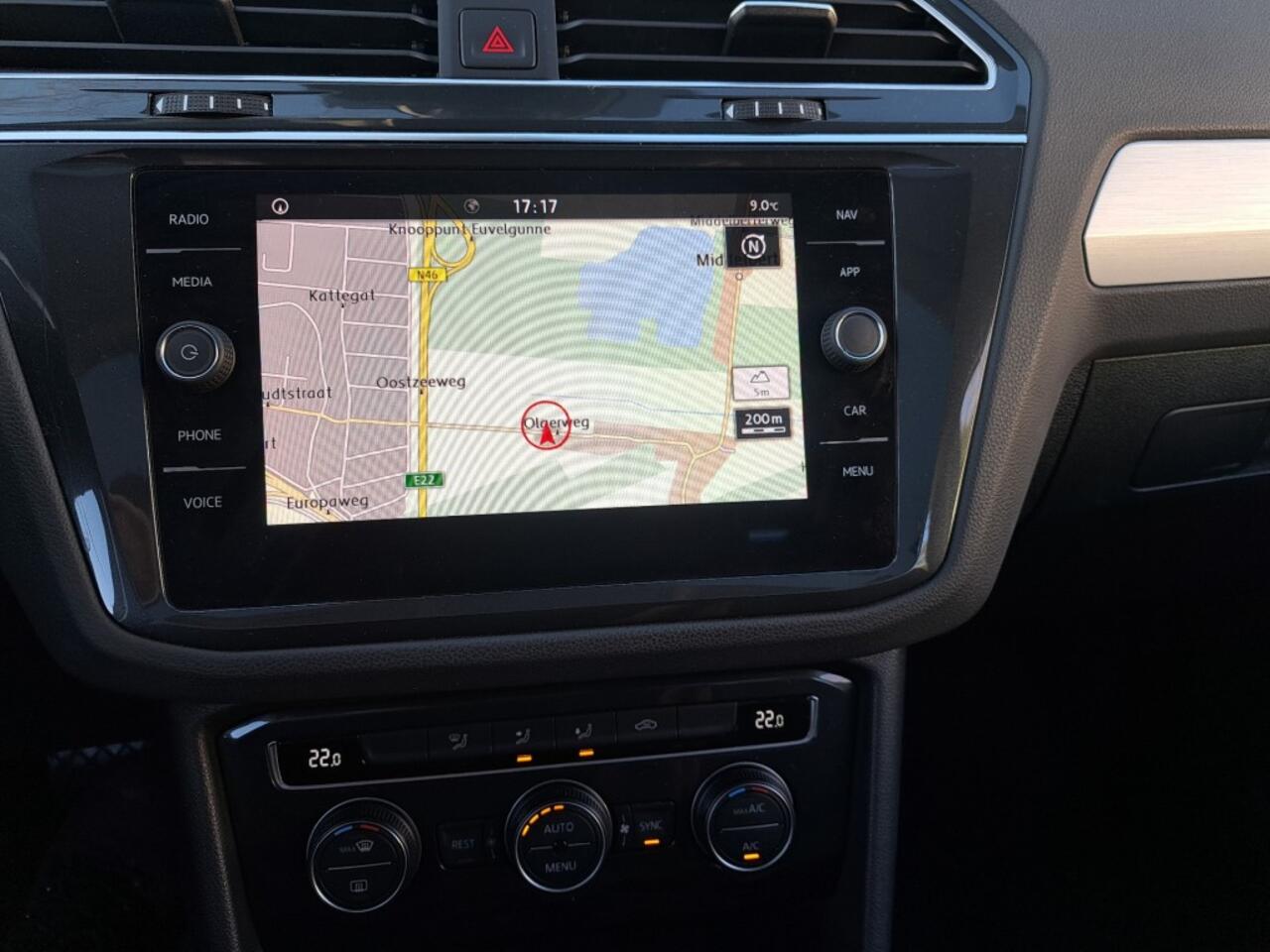 Volkswagen TIGUAN 2.0 TDI 150 Pk Comfortl. Business Dsg-7 Panodak