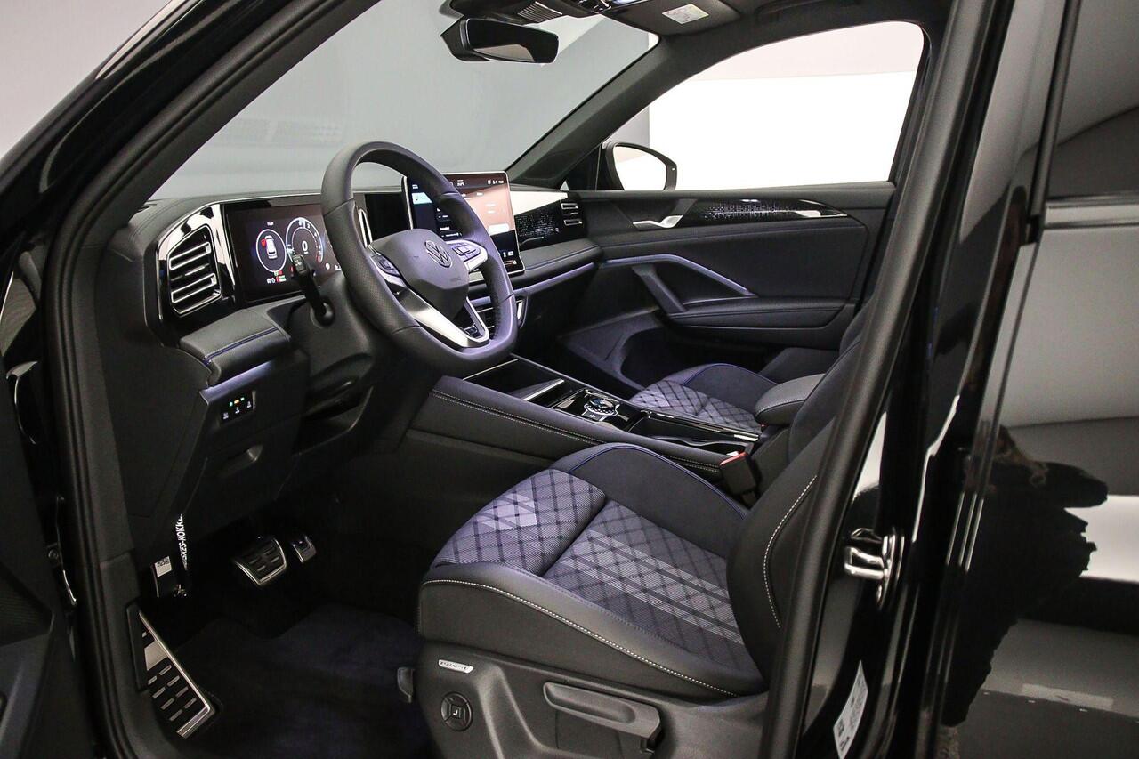 Volkswagen TIGUAN R-Line Edition 1.5 TSI eHybrid 272pk DSG Automaat Black Style, Trekhaak, Panoramadak, Adaptive cruise control, Achteruitrijcamera, Elektrische achterklep