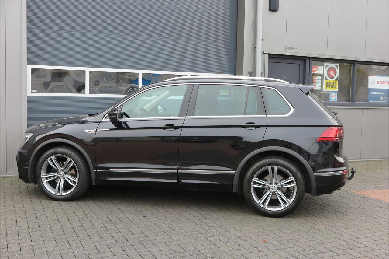 Volkswagen TIGUAN 1.5 TSI 150pk DSG ACT R-Line Highline Virtual cockpit, Led ,Stoelverwarming , PDC , Achterruitrijcamera , Adaptive cruise , Parkeerhulp , Trekhaak , Carplay ,etc.