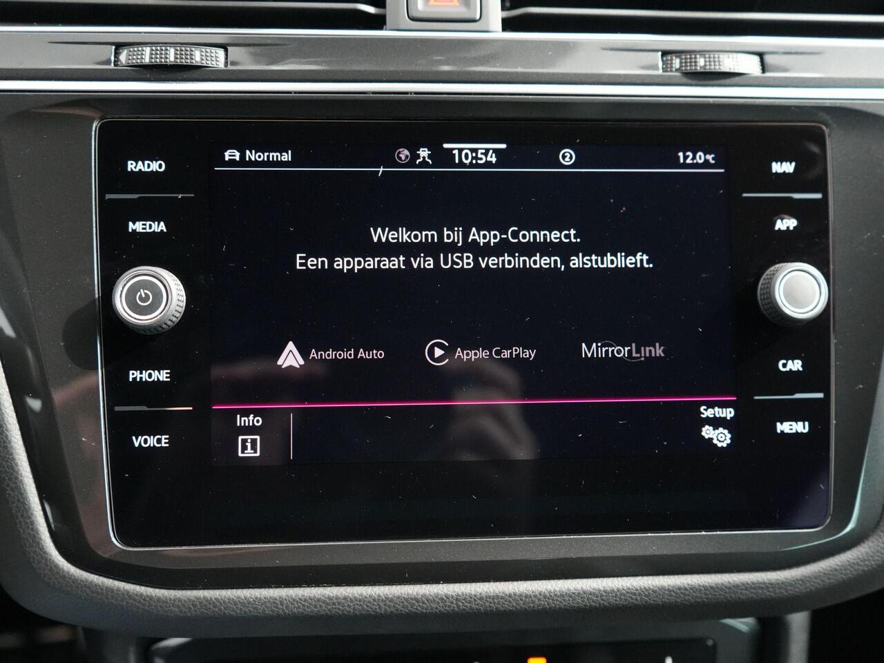 Volkswagen TIGUAN 1.4 TSI eHybrid R-Line Business+ | Trekhaak | Carplay | Camera | Matrix IQ |