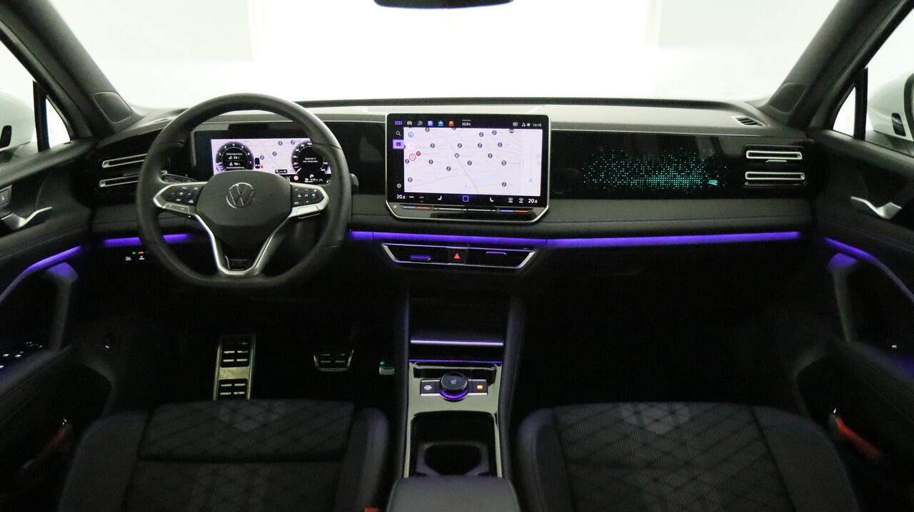 Volkswagen TIGUAN 1.5 eTSI 150pk R-Line Edition DSG / Navigatie / Stoel+Stuurverwarming / Keyless / Camera