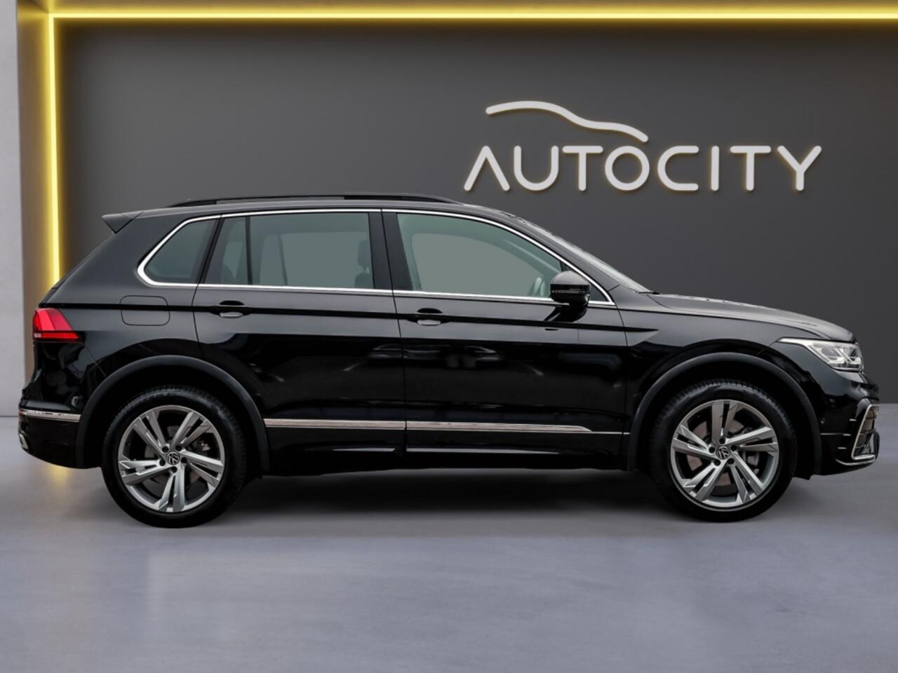 Volkswagen TIGUAN 1.4 TSI R-Line eHybrid Pano l Keyless l Camera
