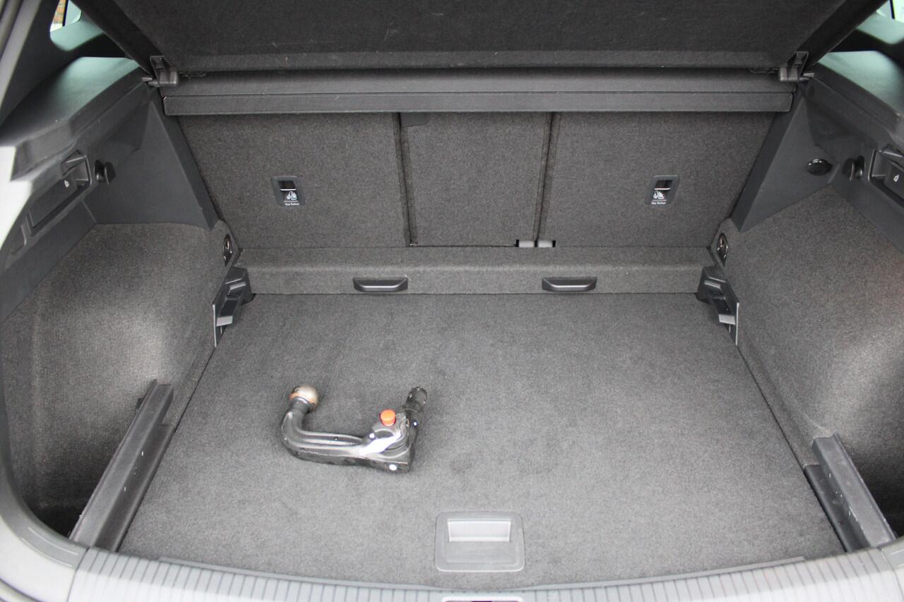 Volkswagen TIGUAN 1.5 TSI 150PK R-Line |TREKHAAK|KEYLESS|I.Q.LIGHTS|19-INCH|