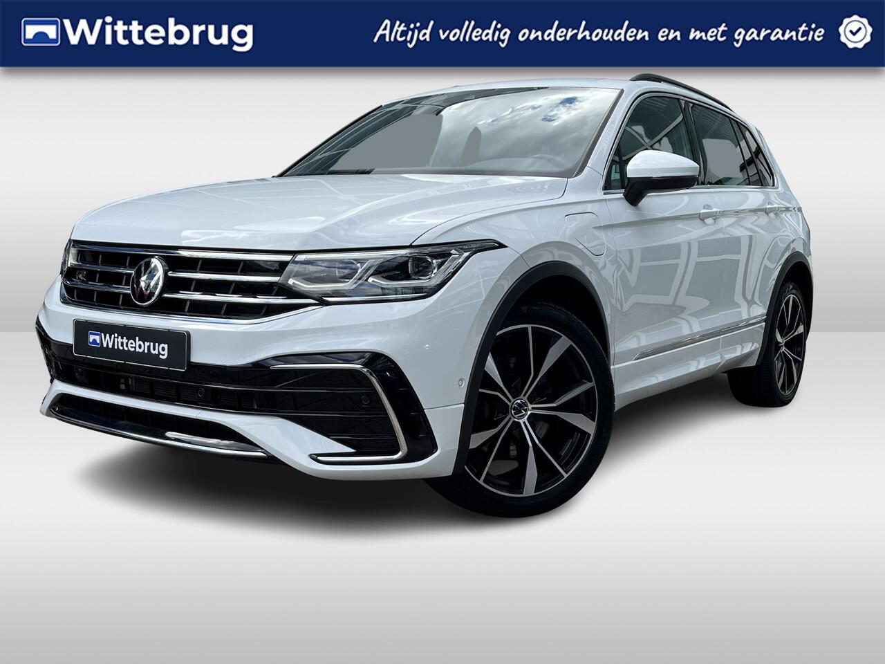 Volkswagen TIGUAN 1.4 TSI eHybrid 245PK DSG R-Line Business+ / Digital Cockpit Pro / Matrix-Led Verlichting / Panoramadak / Getint Glas / Stoel & Stuurwielverwarming / 20''LMV / VW