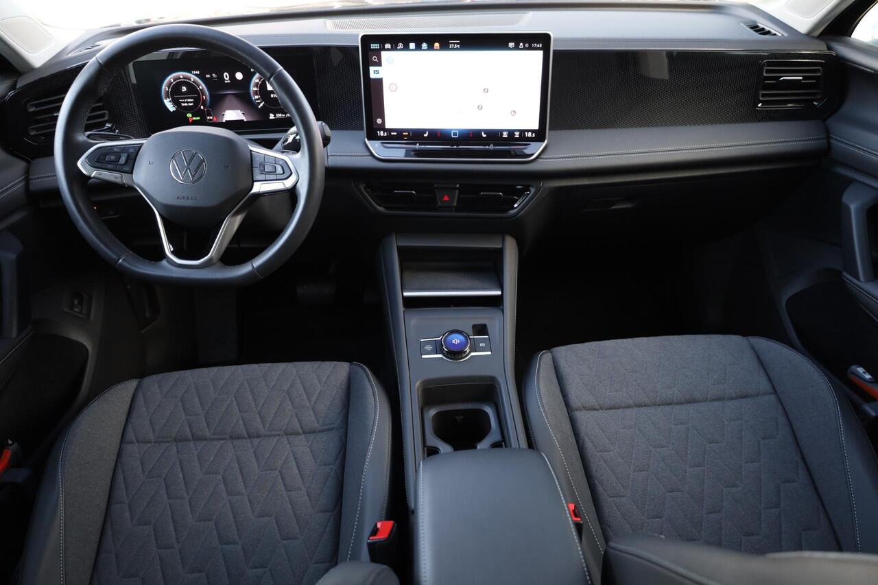 Volkswagen TIGUAN 1.5 eTSI Life Edition NL auto 1e eigenaar, 48 maanden garantie 100.000km , 18" 'Bologna' LMV, wegklapbare trekhaak, comfort pakket, dodehoekdetectie (side assist), elektrische achterklep, navigatie discover media