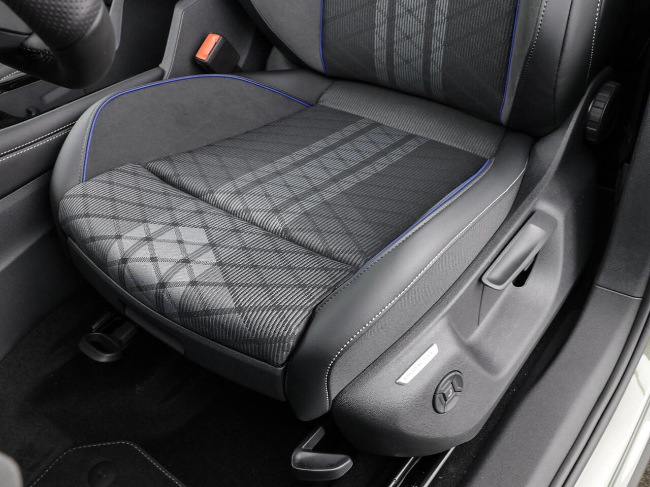 Volkswagen TIGUAN R-Line Edition 1.5 eHybrid 272 pk 6 versn. DSG · Black Style Pakket · Comfort Pakket · Trekhaak inklapbaar, met elektrische ontgrendeling, incl. aanhangermanoeuvreerhulp Trailer Assist ·