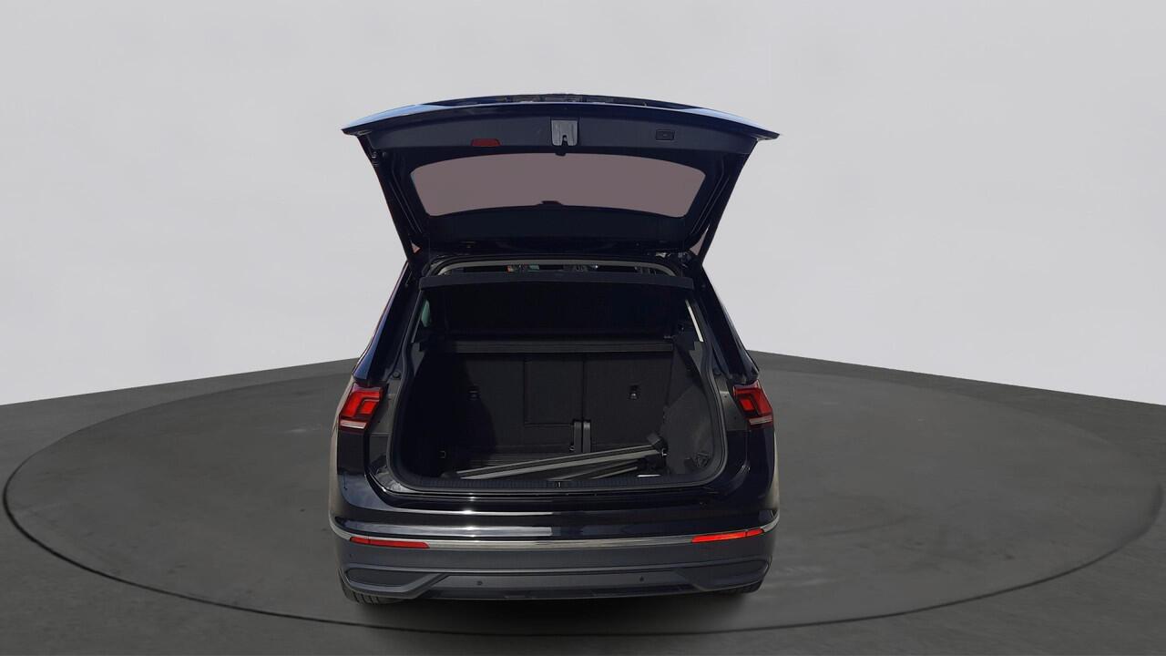 Volkswagen TIGUAN 1.5 TSI Automaat Life Business | Trekhaak | Navigatie |