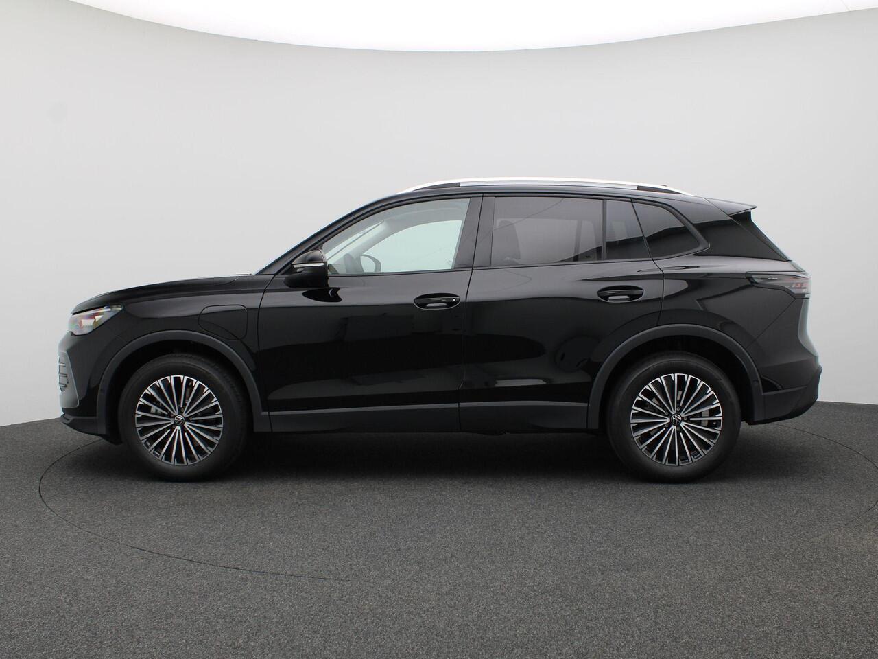 Volkswagen TIGUAN 1.5 eHybrid Life Edition 204PK DSG Trekhaak, 18" LM Velgen, Keyless, Achteruitrijcamera, Side Assist, Navi via Apple Carplay/Android Auto, Adaptieve Cruise Control, Stoel-Stuurverwarming, Elektr. Achterklep