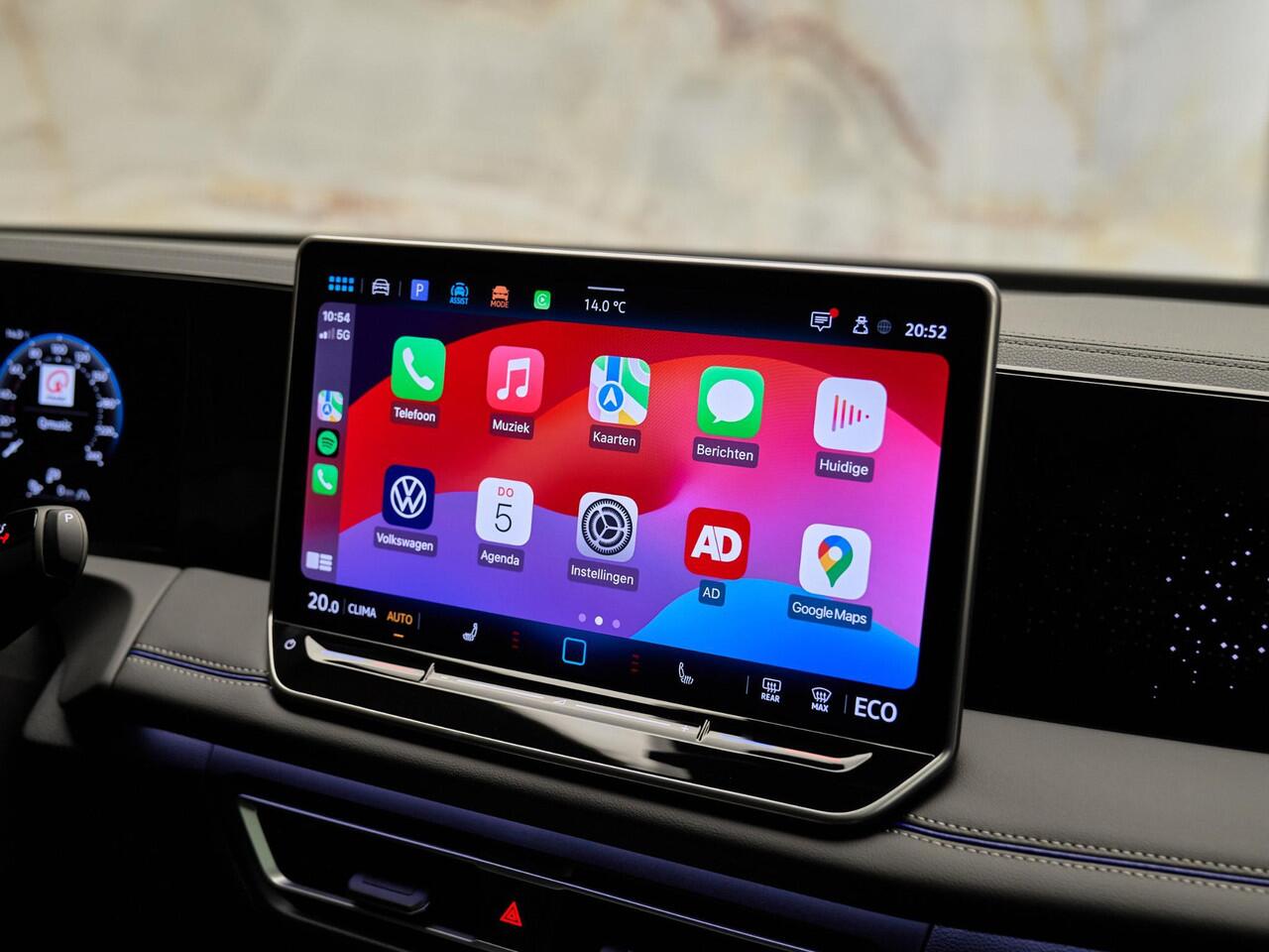 Volkswagen TIGUAN 1.5 eHybrid R-Line, 20", pano, massage, ACC, DCC, IQ.Light, Black Style, tr.haak