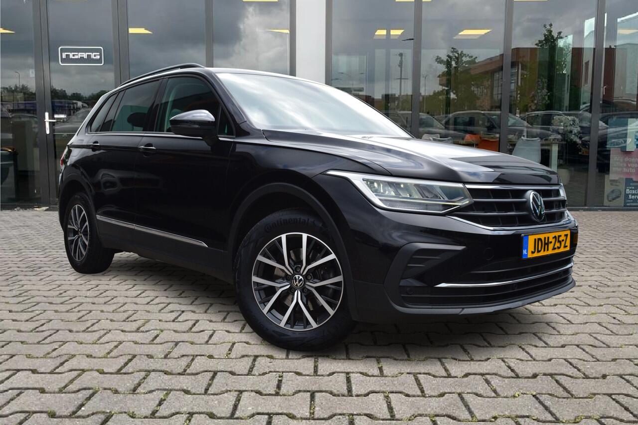 Volkswagen TIGUAN 1.5 TSI Life | ACC | Trekhaak | Camera |