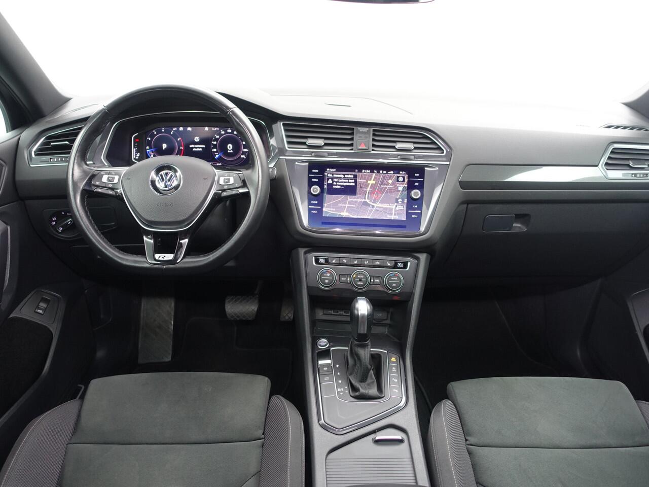 Volkswagen TIGUAN Allspace 1.5 TSI R-line+ Aut- 7 Pers, Panoramadak, Stoelmassage, Keyless, Virtual Cockpit, Park Pilot, ACC, Dynamic Select