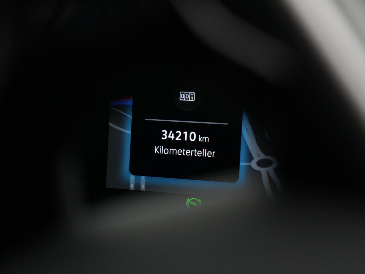 Volkswagen TIGUAN 1.5 eTSI 150 pk DSG R-Line Business | Panoramadak | Trekhaak | IQ Light | Rondomzicht camera | Stoelverwarming | Navigatie | Massage