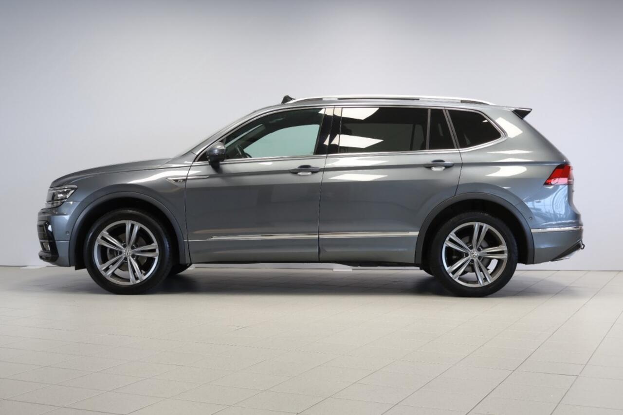 Volkswagen TIGUAN 1.5 TSI Highline Business R - 7 Zits - Panodak - Trekhaak - CarPlay