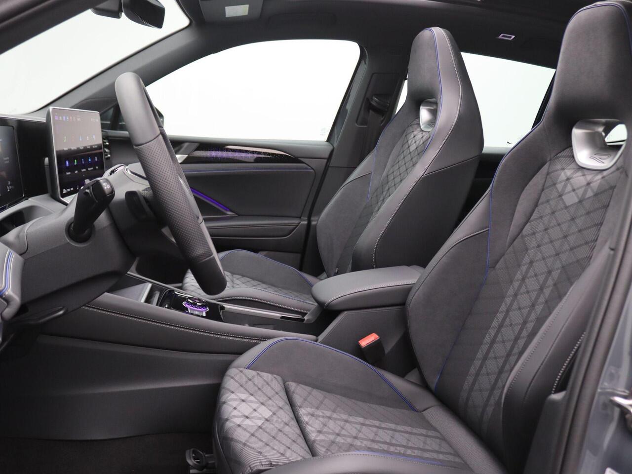 Volkswagen TIGUAN 1.5 eHybrid R-Line Edition 272PK DSG Pano-Schuifdak, Adaptieve Cruise Controle, Matrix-LED Verlichting, Keyless, Stoel-Stuurverwarming, Side Assist, Elektr. Achterklep, Trekhaak, 20" LM Velgen