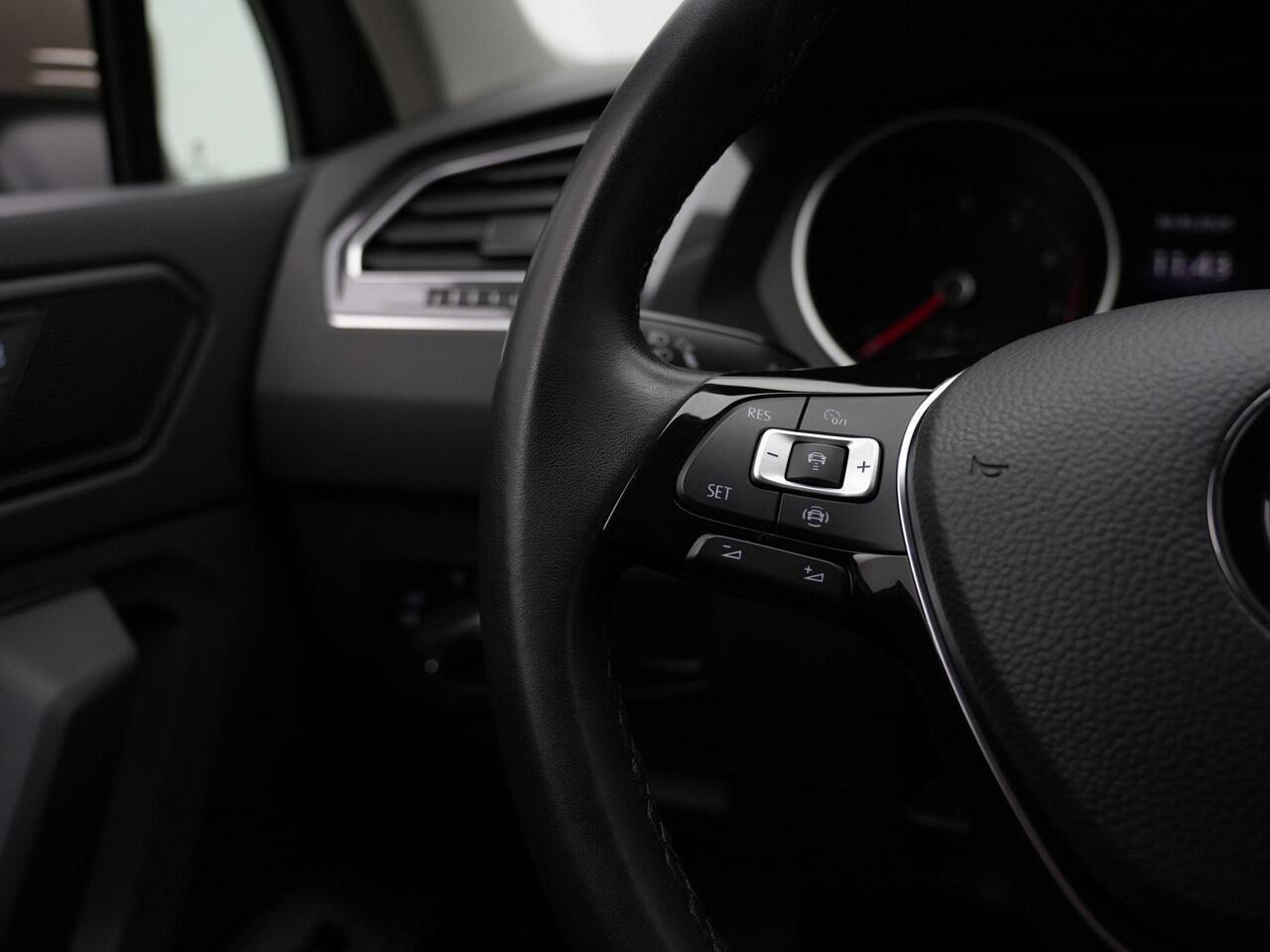 Volkswagen TIGUAN 1.5 TSI 150 pk DSG ACT Comfortline | Trekhaak | Achteruitrijcamera | Navigatie | Adaptive Cruise