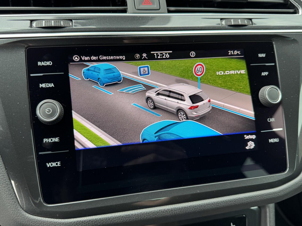 Volkswagen TIGUAN 1.5 TSI R-Line Business+ | Keyless | Side Assist | Elk A-klep | IQ Light Prijs Rijklaar!!