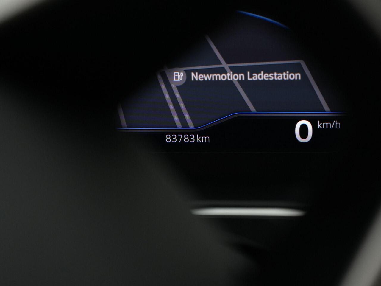 Volkswagen TIGUAN 1.5 TSI 150 pk DSG Elegance | Panoramadak | IQ Light | Stuur-/stoelverwarming | Achteruitrijcamera