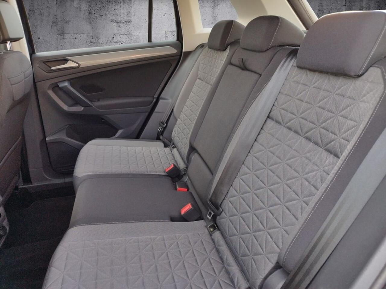 Volkswagen TIGUAN 2.0 TDI 4Motion 150 PK DSG ACC LED Navi Stoelverwarming 18 Inch