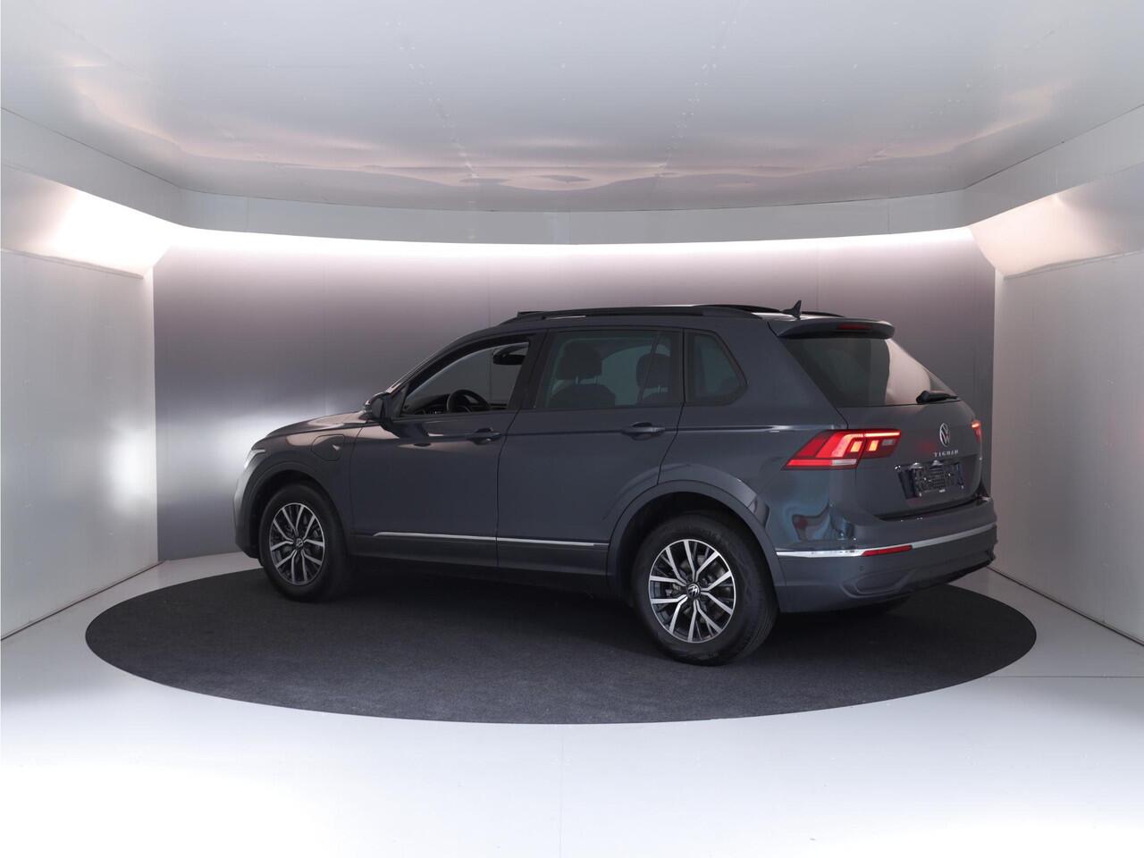 Volkswagen TIGUAN 1.4 TSI eHybrid Life 245 pk Automaat (DSG) | Navigatie | Panoramadak | Parkeersensoren | Achteruitrijcamera | LED koplampen | Stoelverwarming | SOH 87%