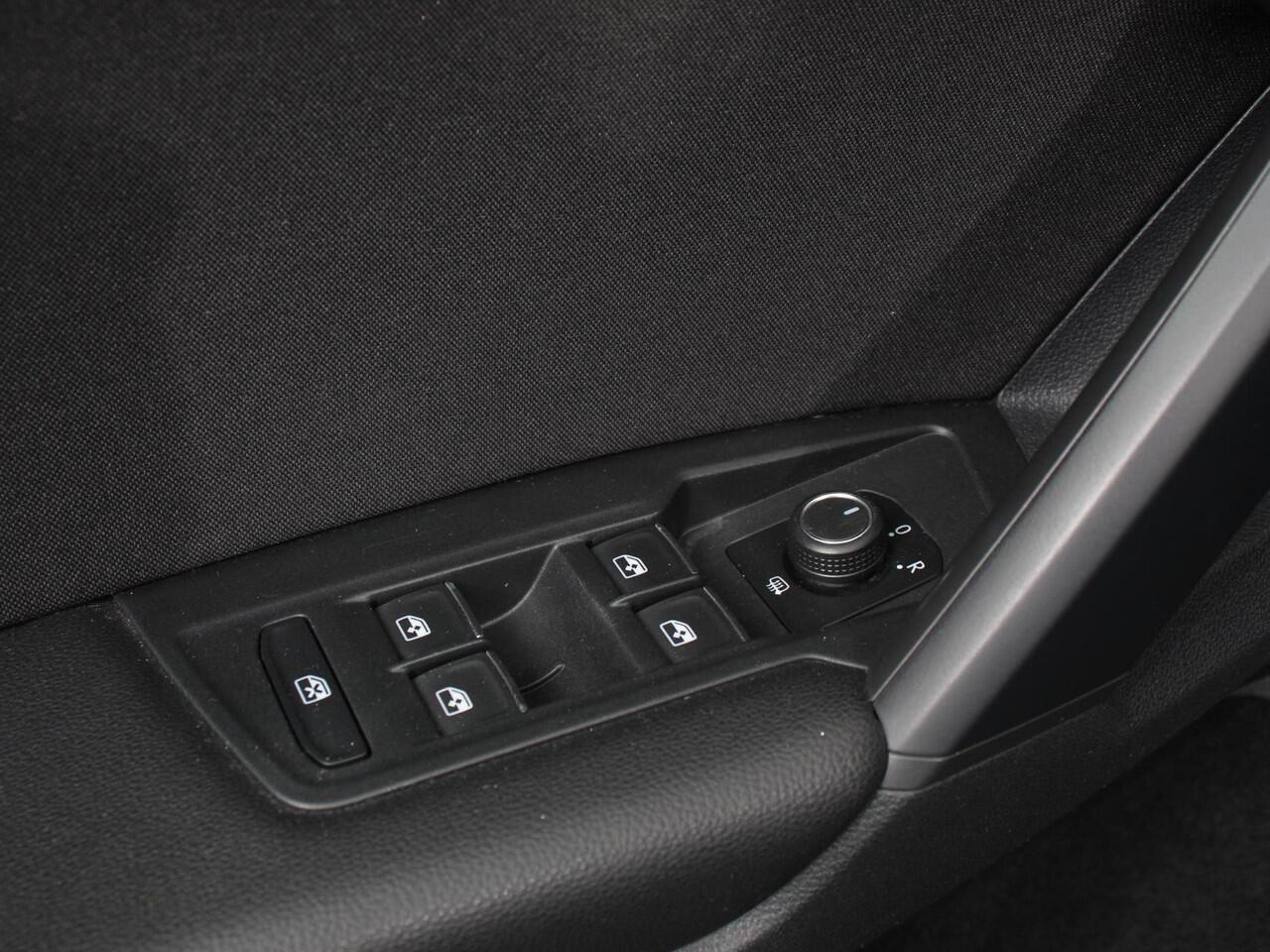 Volkswagen TIGUAN 1.5 TSI 150pk DSG Highline | Navigatie | Apple Carplay/Android Auto | Adaptive cruise control | Parkeersensoren | Camera | Park Assist | Lane Assist | Stoel- en stuurverwarming | Getinte ramen | Virtual Cockpit | LED-verlichting voor