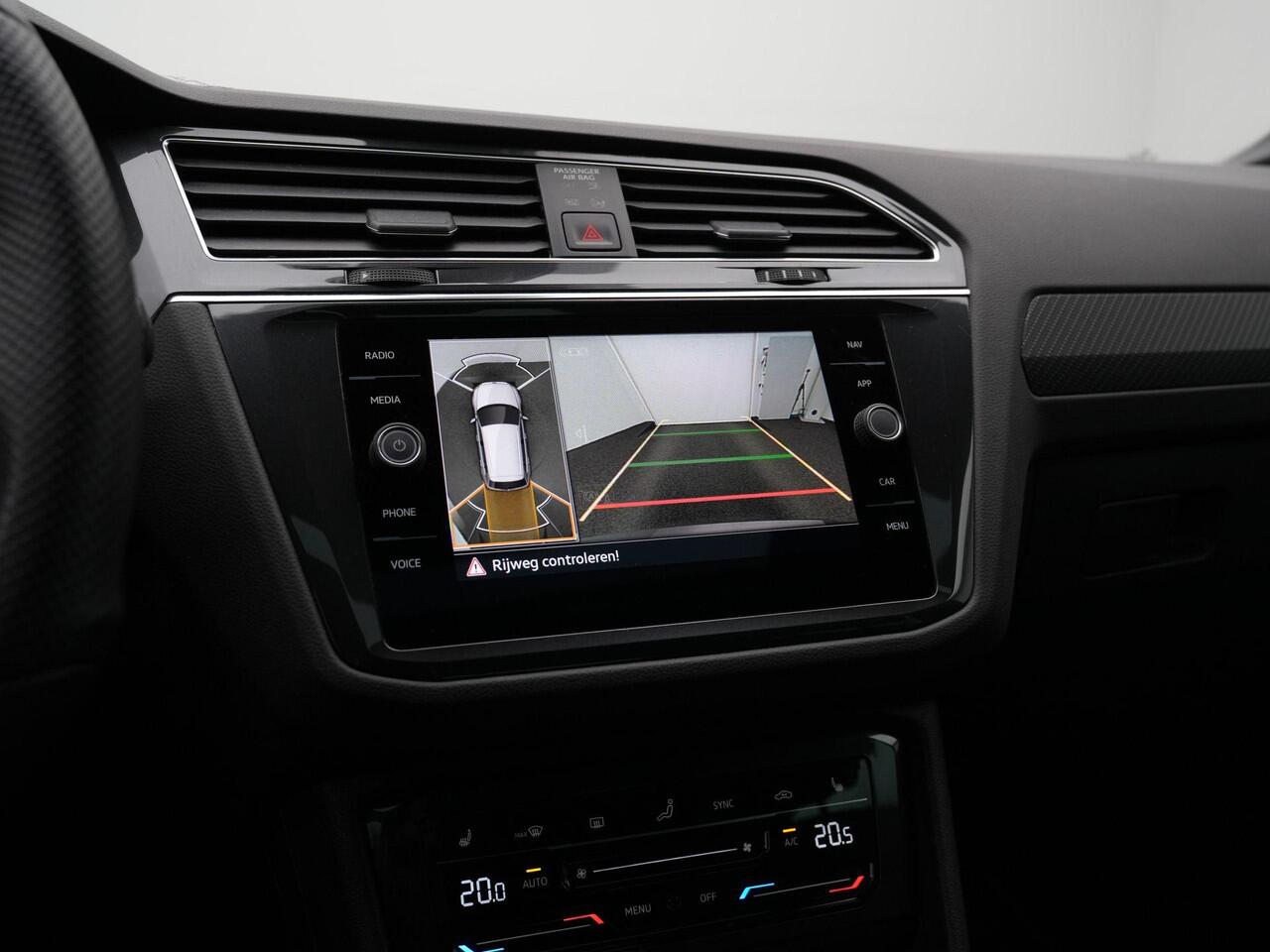 Volkswagen TIGUAN 1.4 TSI eHybrid 245 pk DSG R-Line Business+ | Panoramadak | Leder | Geheugenstoelen | 360 camera | IQ Light