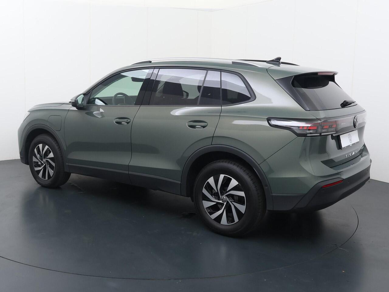 Volkswagen TIGUAN Life Edition 1.5 eHybrid 150 kW / 204 PK SUV DSG | Trekhaak wegklapbare kogel | Stoel- & stuurwielverwarming | Voorruitverwarming |