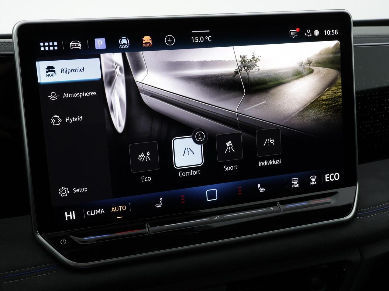 Volkswagen TIGUAN R-Line Edition 1.5 eHybrid 204 pk 6 versn. DSG · Black Style Pakket · Comfort Pakket · Trekhaak inklapbaar, met elektrische ontgrendeling, incl. aanhangermanoeuvreerhulp Trailer Assist ·