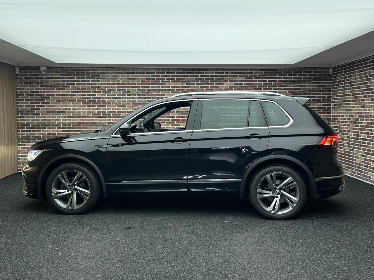 Volkswagen TIGUAN 1.5 TSI R-Line Panorama Facelift 360 Camera IQ