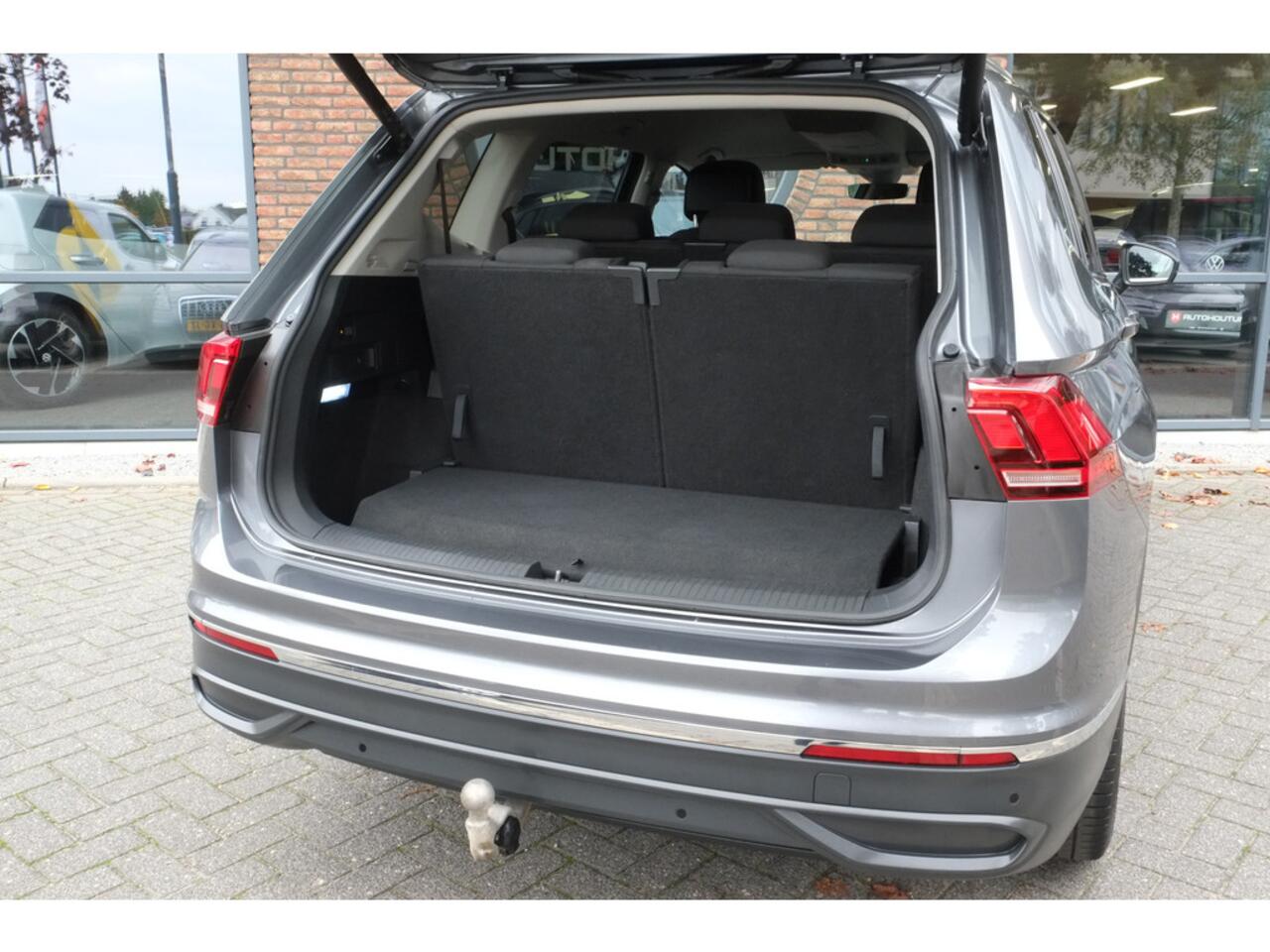 Volkswagen TIGUAN Allspace 2.0 TDI Highline 7p. Trekhaak, Achteruitrijcamera, ACC
